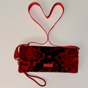 Ivy Park | Ivy Heart Clutch Bag